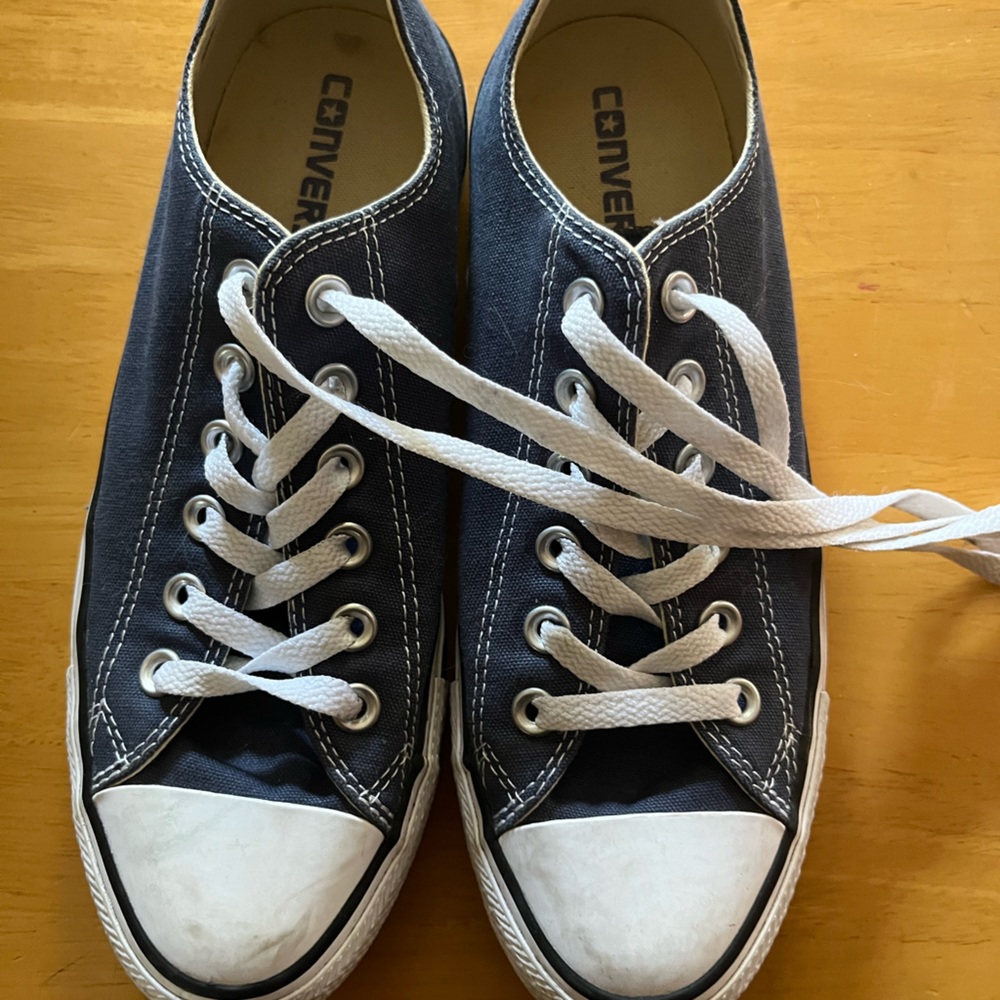 Blue Converse - excellent condition